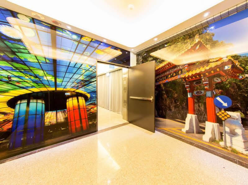 Vintage Apple Hotel Taipei Esterno foto
